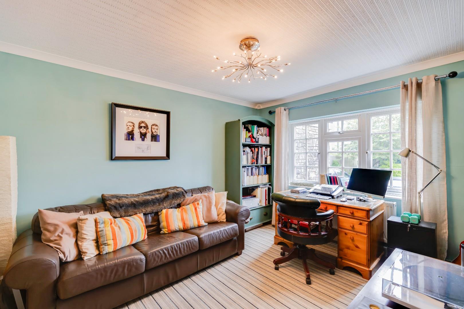 Bracklinn, St. Quentins Close, Llanblethian, Cowbridge, Vale of Glamorgan, CF71 7EZ